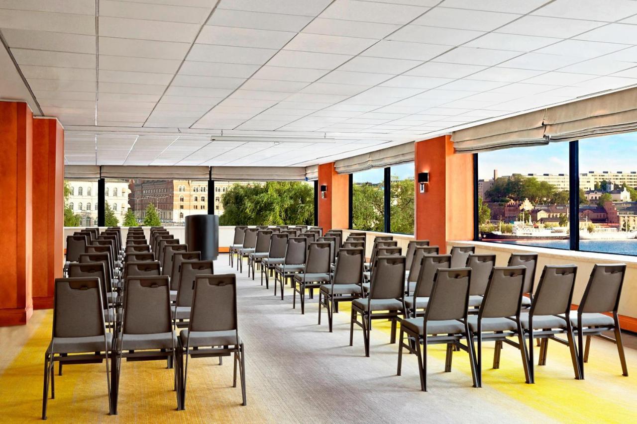 Sheraton Stockholm Hotel Esterno foto The rooftop of the hotel