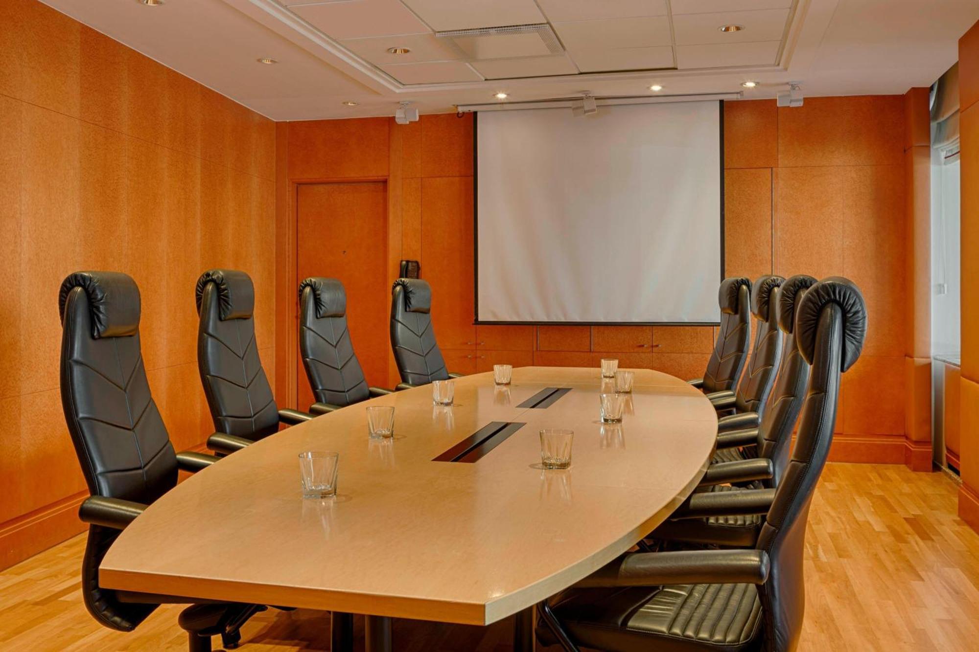 Sheraton Stockholm Hotel Esterno foto A boardroom